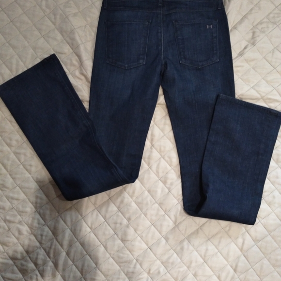 Habitual - Picture 4 of 6